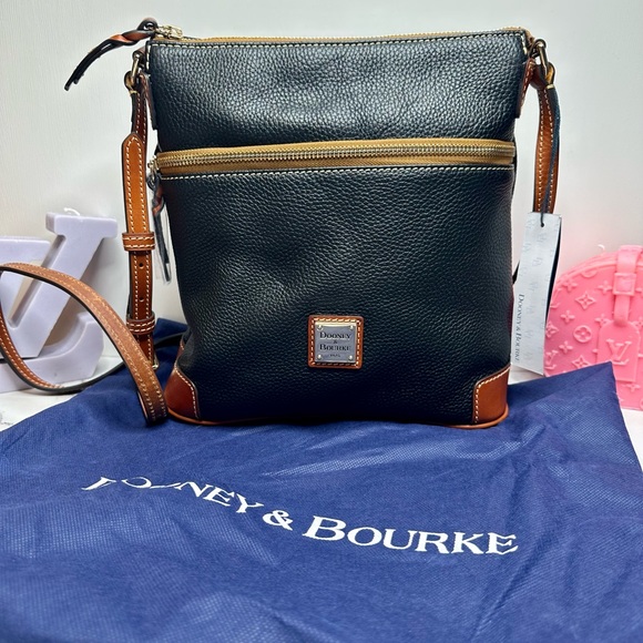 NWT! Dooney & Bourke Black Pebble Grain Leather Crossbody Bag - Picture 7 of 17